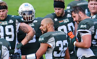 Allein die Abwehr der Bulldogs um Defense-Koordinator Bert Smith (32) bot in Düsseldorf eine gute Leistung. - Andreas Zobe
