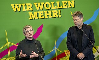 Britta Haßelmann und Robert Habeck (beide Grüne) erfahren durch Lützerath viel Widerstand. - Fabian Sommer