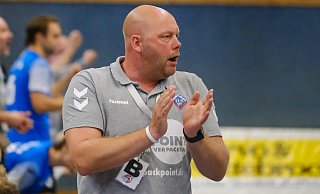 Bereit für das OWL-Derby: TuS-97-Trainer Pierre Limberg hat seine Mannschaft auf den TV Isselhorst vorbereitet. Foto: Zobe - Foto: Andreas Zobe/NW