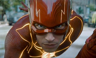 Der Film "The Flash" quillt nahezu über an Anspielungen für Superhelden-Fans - zulasten der Story. - picture alliance / ASSOCIATED PRESS