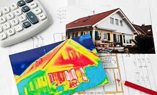 Auch für die energetische Sanierung von älteren Häusern sind die Förderungen gestoppt worden. - imago images/McPHOTO