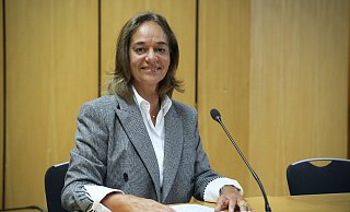 Im Ratssaal Probesitzen auf dem Chefsessel: Die FDP-Fraktionsvorsitzende Jasmin Wahl-Schwentker möchte Oberbürgermeisterin werden. - Peter Unger Im Ratssaal Probesitzen auf dem Chefsessel: Die FDP-Fraktionsvorsitzende Jasmin Wahl-Schwentker möchte Oberbürgermeisterin werden. - Peter Unger
