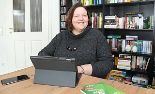 Christiane Frevert hat die Kreis-Geschäftsführung der Grünen in Lippe übernommen. Derzeit arbeitet sie coronabedingt vielfach im Homeoffice, die Geschäftsstelle hat ihren Sitz in Detmold. - Birgit Guhlke