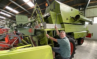 Aus der überdimensionalen „Garage“ für ausrangierte Fahrzeuge im Kreis Gütersloh haben die Claas-Archivare mit viel Aufwand und Herzblut ein schmuckes Info- und Schulungszentrum für Mitarbeiter, Kunden und Besucher entstehen lassen. - Burkhard Hoeltzenbein