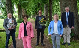 Stehen für die Landesgartenschau in Höxter: Heinrich Sperling, Claudia Koch, Jan Holsteg, Manuela Puls undDaniel Hartmann. - Thomas Kube