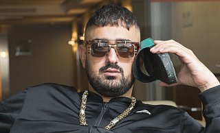Haftbefehl, Identifikationsfigur junger Migranten, hat mit dem einen oder anderen Song antisemitische Stereotype verbreitet. - picture alliance / dpa