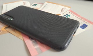 Der Angeklagte betrog mit Mobiltelefonen. Die Ausbildung platzte, jetzt steht er vor Gericht. - Florian Weyand