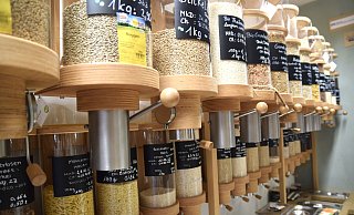 Der Unverpacktladen Pur Produkt in Enger hat sich seit 2021 in der Widukindstadt etabliert. Nun trifft ein Diebstahl das Geschäft hart. - Mareike Patock