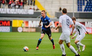 Jasper van der Werff (hier gegen den FC Ingolstadt) fühlt sich in Paderborn pudelwohl und auch sportlich läuft es top für den 22-Jährigen. - Besim Mazhiqi