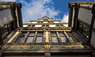 Die Einwohnerfragestunde des Stadtrats findet im Paderborner Rathaus statt. - Hans-Hermann Igges