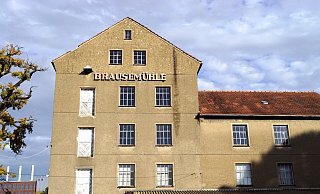 Das Projekt Brausemühle liegt auf Eis. Schon seit Beginn der Planung zur Umgestaltung und Aufwertung des historischen Industrie-Areals, auf dem 1902 erstmals Strom erzeugt wurde, gibt es immer wieder Probleme. - Niklas Krämer (Archivfoto)