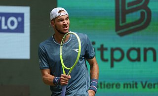 Jan-Lennard Struff musste bei seinem Heimturnier in Halle mit Luciano Darderi eine hohe Auftakthürde nehmen. - Friso Gentsch