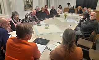 Rund 20 Interessierte und Multiplikatoren waren beim ersten Treffen des Bündnisses für Demokratie und Toleranz in Höxter dabei. - Simone Flörke Rund 20 Interessierte und Multiplikatoren waren beim ersten Treffen des Bündnisses für Demokratie und Toleranz in Höxter dabei. - Simone Flörke