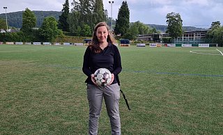 Katharina Schulte, Vorsitzende des Frauenfußballvereins FFC Nethegau, freut sich auf die Weltmeisterschaft in Australien und hofft auf weiteren Schwung für die Arbeit vor Ort. - Privat