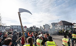 Der Politische Aschermittwoch der Grünen in Biberach wurde aufgrund aggressiver Proteste abgesagt. - picture alliance/dpa | Silas Stein