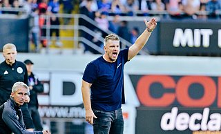 SCP-Coach Lukas Kwasniok hatte vor dem Auswärtsspiel gegen Braunschweig noch Gelegenheit, sich zur Nominierung von Stuttgart-Angreifer Chris Führich zu äußern, der zwischen 2020 und 2021 das Trikot des SCP trug. - BESIM MAZHIQI