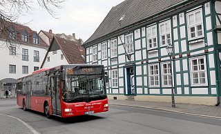 Der Bus macht sich vom Alten Markt in Herford auf nach Spenge. - Frank-Michael Kiel-Steinkamp