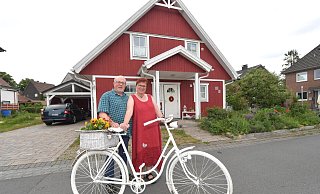Hans und Doris Diekmann haben das einzige original Schwedenhaus in Gütersloh. - Jens Dünhölter