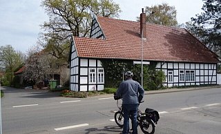 Die Fahrradroute „Lübbecker Landweg“ führt unter anderem durch Blasheim. - Erika Müller