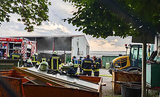 In Beverungen ist in einem Entsorgungsbetrieb ein Brand ausgebrochen. - Svenja Ludwig