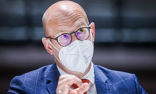 Krisenstabsleiter Ingo Nürnberger stellt die Beschlüsse vor. - Sarah Jonek Fotografie