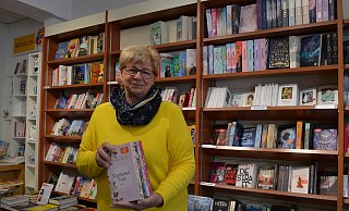 Andrea Vrsaljko betreibt seit zehn Jahren die Beverunger Buchhandlung "Lesbar". Ohne die Buchpreisbindung könnte ihre Buchhandlung allerdings nicht existieren, sagt sie. - Nicole Fischer