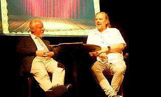 Christian Kowalewsky, Vorsitzender des Universum-Fördervereins, und Intendant Dirk Kaiser haben viel über 20 Jahre Universum zu erzählen. - Niklas Krämer