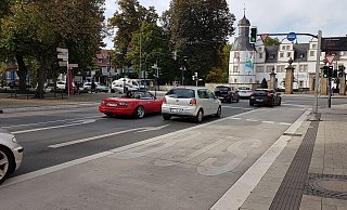 An der Neuhäuser Schlosskreuzung soll im kommenden Jahr auf der Schloßstraße aus der Busspur eine Umweltspur werden. - Viktoria Bartsch