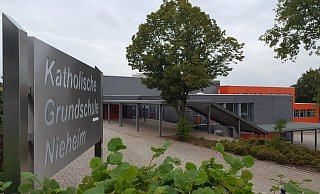 Die erst vor kurzem neugebaute Grundschule in Nieheim erhält keine Luftfilter. - David Schellenberg