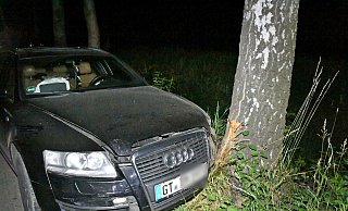 Ende einer Amokfahrt: Laut Anklage soll die 30-Jährige mit diesem Audi mehrfach auf ihren Freund zugefahren sein. - Andreas Eickhoff