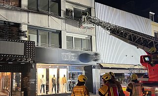 In der zweiten Etage eines Gebäudes mitten in der Fußgängerzone der Westernstraße war das Feuer ausgebrochen. - Feuerwehr Paderborn