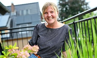 Melanie Busse ist Pädagogin und Psychotherapeutin. Sie hat ein Kartenspiel zum Thema Humor entwickelt. - BARBARA FRANKE