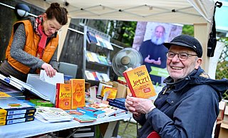 Joachim Kamphausen hat seinen kleinen Verlag 40 Jahre lang mit esoterischer Literatur erfolgreich geführt. Nun ist Am Goldbach Schluss. - Barbara Franke