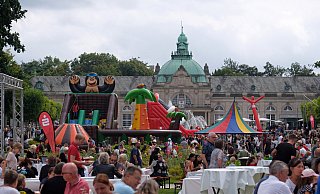 Auf mehr als 5.000 Besucher schätzt die Sparkasse die Zahlen für den Familiensonntag. - Thorsten Gödecker