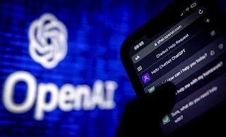 Hinter ChatGPT verbirgt sich ein Chatbot, der auf Basis von künstlicher Intelligenz mit Menschen interagieren kann. Entwickelt wurde er vom US-Unternehmen OpenAI. - Symbolfoto/ picture-alliance