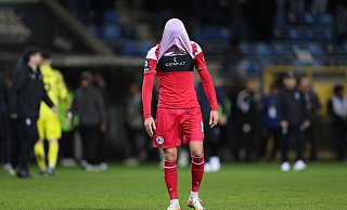 Arminia Bielefelds Nassim Boujellab kann die 0:1-Niederlage bei Waldhof Mannheim kaum fassen. Auch der Offensivspieler vergab im Carl-Benz-Stadion zwei sehr gute Chancen. - IMAGO/HMB-Media
