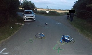 Bei einem Verkehrsunfall in Petershagen ist ein Sechsjähriger verletzt worden. Das Fahrrad wurde komplett zerstört. - Polizei Minden-Lübbecke