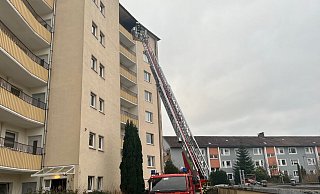 Der Wohnungsbrand war im siebten Stock diesen Mehrparteienwohnhauses an der Rheinallee ausgebrochen. - Paul Brinkmann