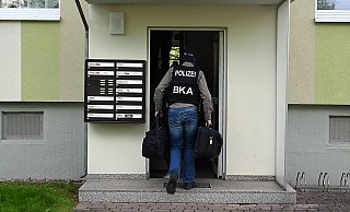 Ein Mitarbeiter eines deutschen Europaabgeordneten ist in Dresden wegen des Verdachts der Spionage für China festgenommen worden. - Robert Michael/dpa