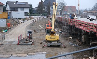 Von wenigen Tagen ist die zweite Fahrbahn auf der Flutmuldenbrücke betoniert worden. - Ulf Hanke