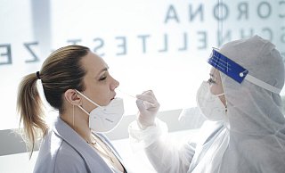 Die Testpflicht läuft aus, die Schnelltestzentren werden für Besuche in Krankenhäusern nicht mehr gebraucht. Foto: Tim Wegner - epd-bild / Tim Wegner