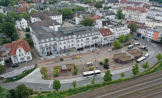 Der ZOB ist an seiner Kapazitätsgrenze angekommen. Ein Umbau aber könnte den Busbahnhof an seinem alten Standort erhalten, so das Ergebnis der Machbarkeitsstudie. - Jürgen Krüger