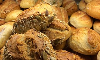 Für viele gehören auch zu Ostern frische Brötchen auf den Tisch. - Pixabay