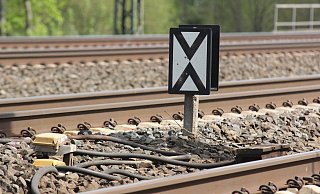 Weichenstellung für die Verkehrswende - oder Milliardengrab? Die Deutsche Bahn informiert im Internet über die ICE-Trasse "Hannover-Bielefeld". - Ulf Hanke