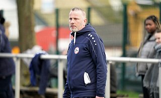 Enttäuscht: Trainer Marco Knigge ging mit dem VfL Holsen leer aus. - Yvonne Gottschlich