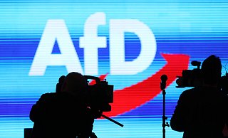 Das Oberverwaltungsgericht Münster hat entschieden: Die AfD darf vom Verfassungsschutz beobachtet werden. - IMAGO/Karina Hessland
