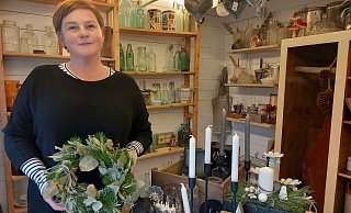 In der Verkaufshütte von Mareen Ehlert findet sich Altes neben Neuware. - privat