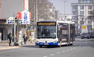 Wenn der neue Fahrplan in Kraft tritt, soll das viele Verbesserungen für die Fahrgäste mit neuen Linienführungen zur Folge haben. - Niklas Tüns
