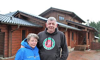 Anetta und Thomas Theiling würden sich auch heute wieder für ein Holzhaus entscheiden. - Anastasia von Fugler