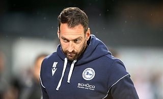 Die Offensivschwäche seiner Stürmer bereitet DSC-Trainer Mitch Kniat schon länger Kopfzerbrechen. - IMAGO/Pressefoto Baumann